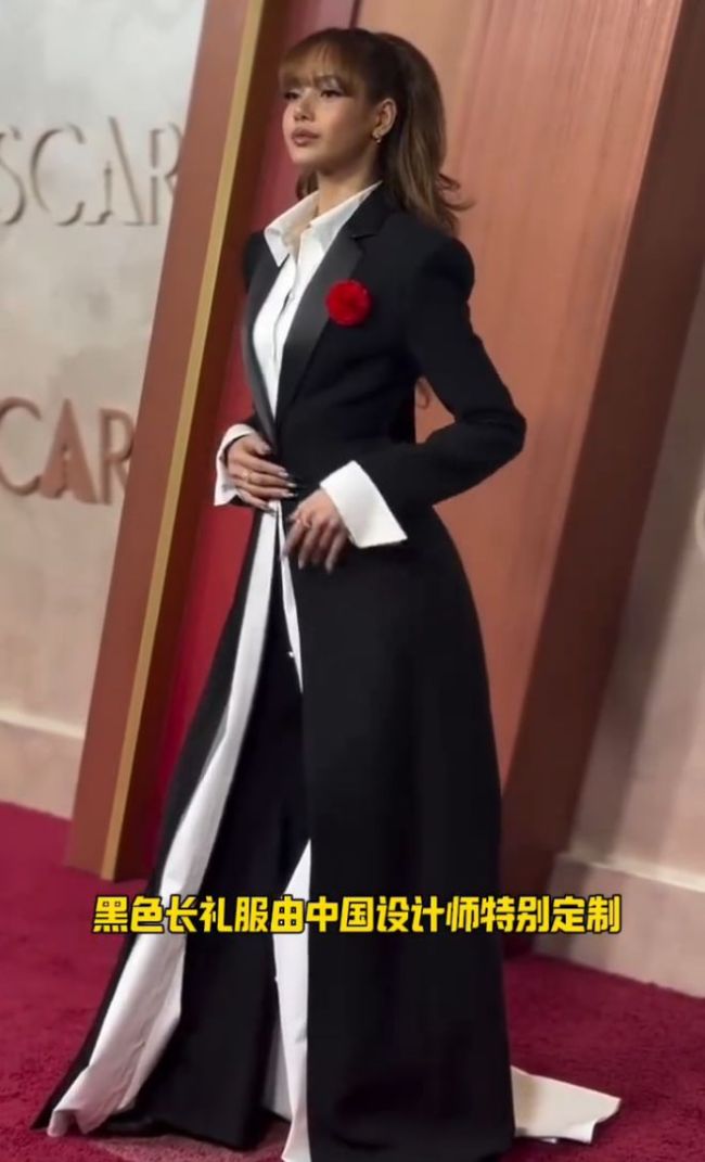 lisa穿中国设计师定制服装出席奥斯卡 亚洲文化闪耀国际舞台