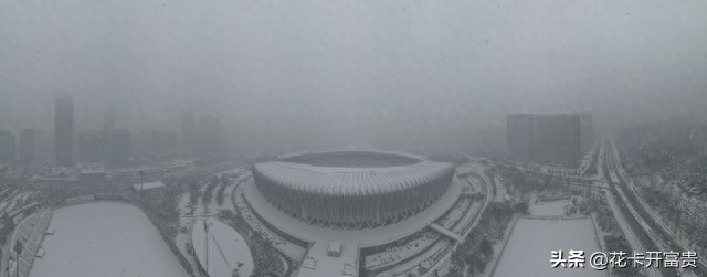 济南暴雪红警 中小学停课一天