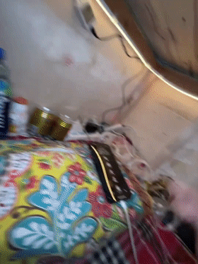 冷水洗脚、棺材睡觉的流量赛道，好像爆不出网友们的金币了